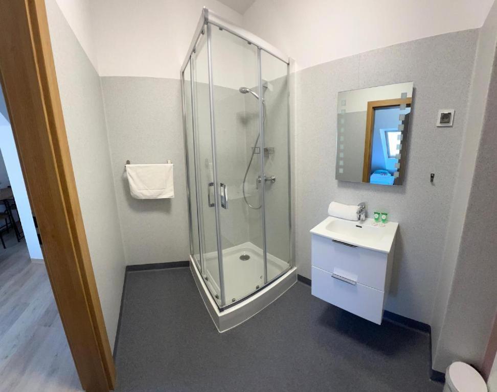 Apartamenty Divemed Еленя-Гура Экстерьер фото